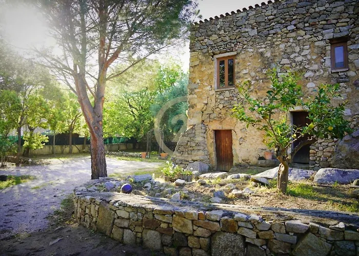 Santa Reparata Di Balagna Л'Иль-Рус